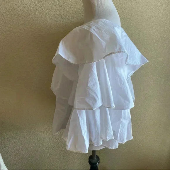 Olivaceous White Cotton Tiered Ruffle Off the Shoulder Top Shirt: Size Large - Picture 2 of 10